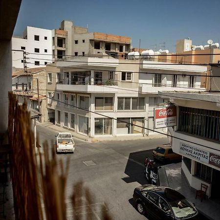 Katka Hostel Larnaca Esterno foto