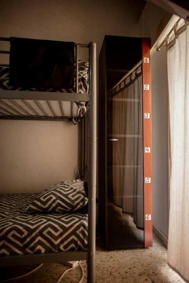 Katka Hostel Larnaca Esterno foto