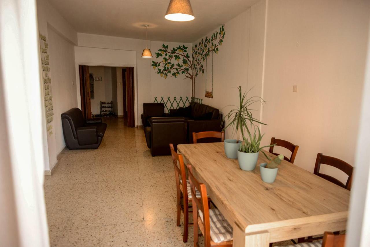 Katka Hostel Larnaca Esterno foto