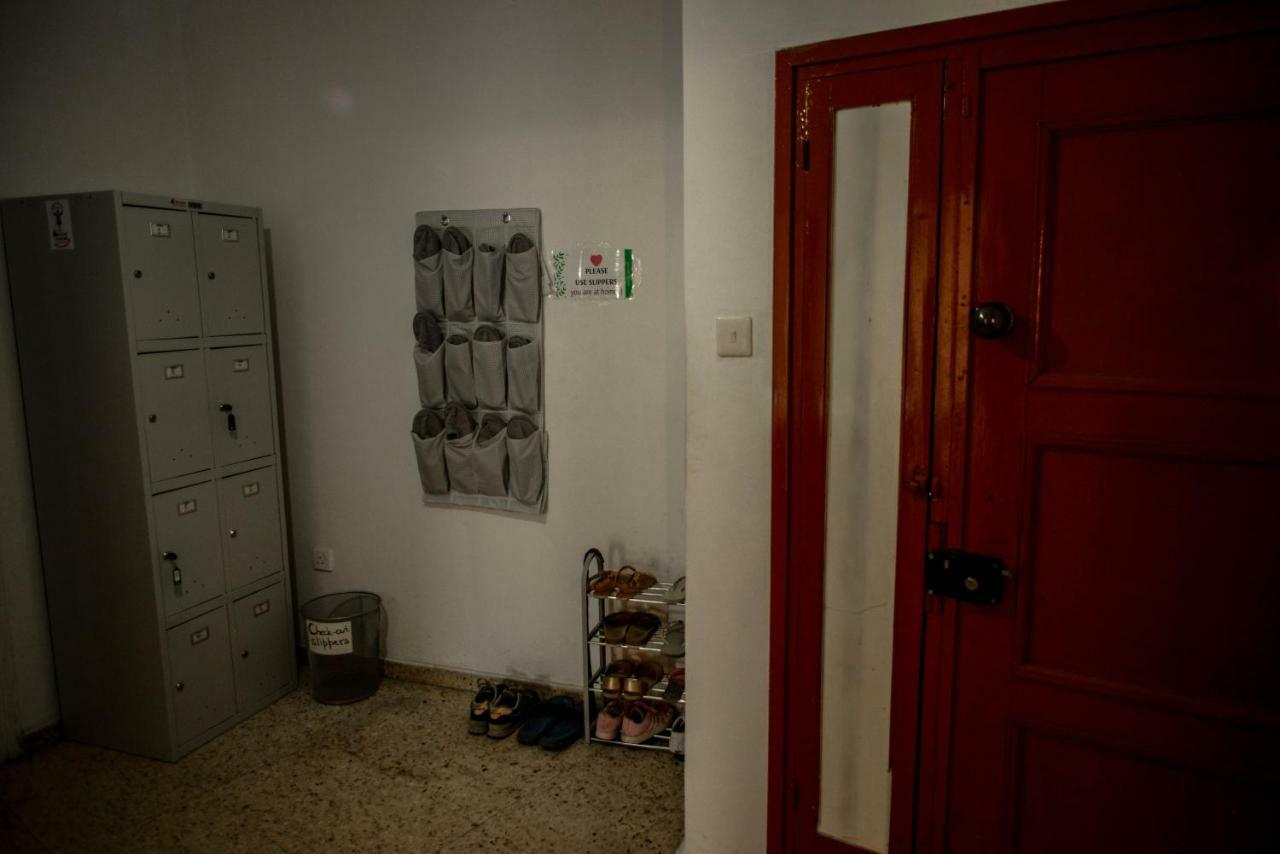 Katka Hostel Larnaca Esterno foto